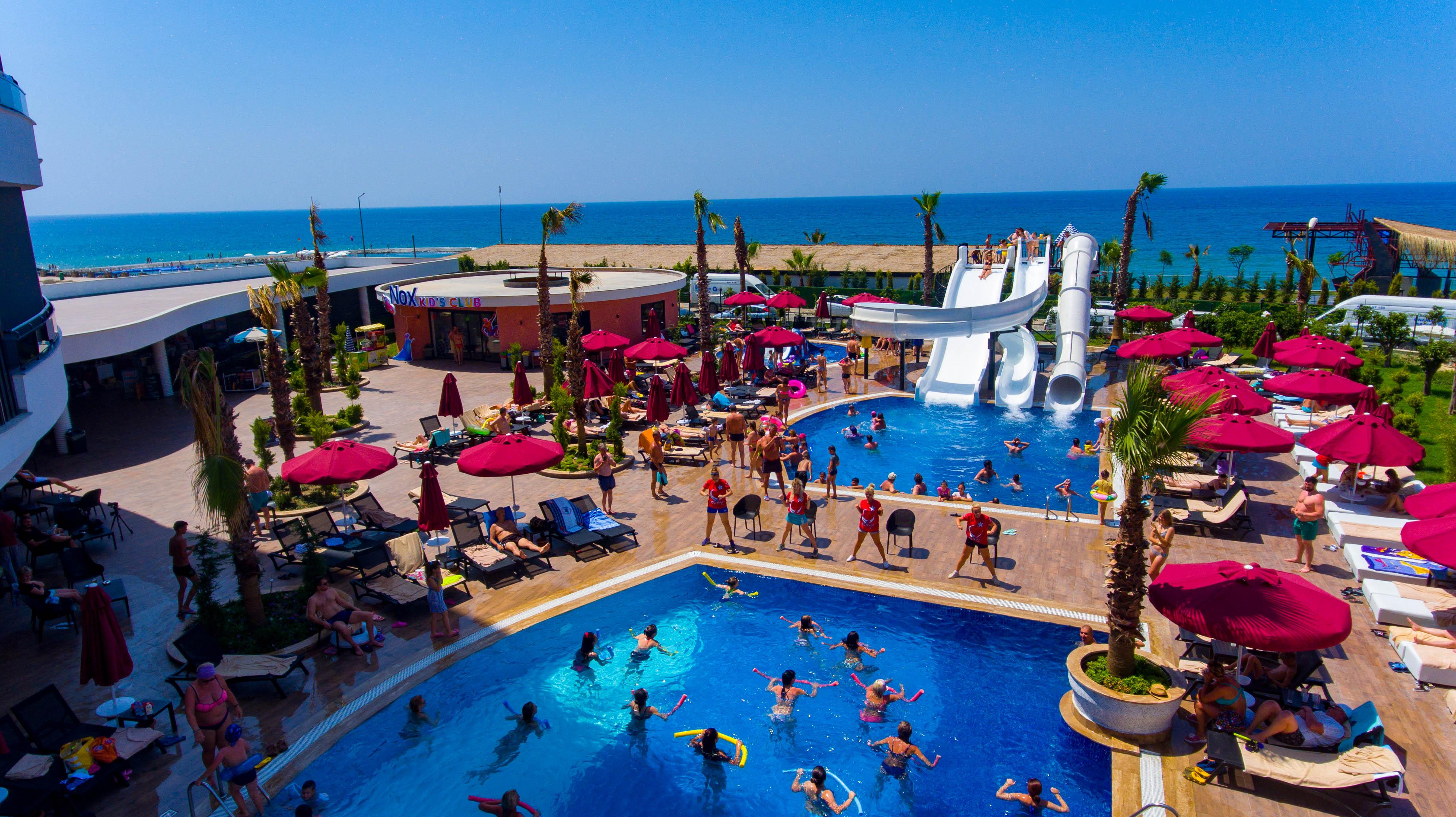 Noxinn Deluxe Hotel Konaklı エクステリア 写真