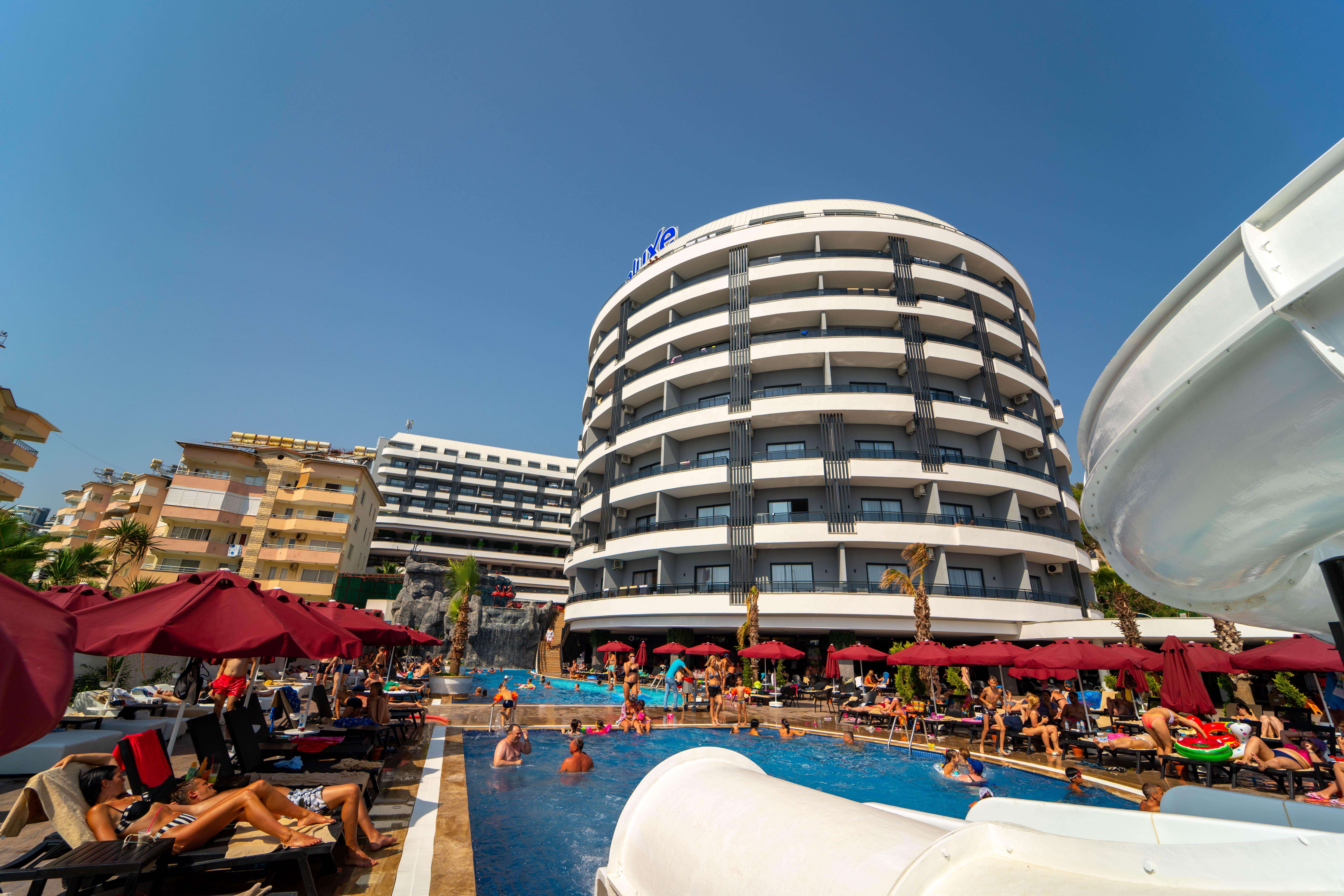 Noxinn Deluxe Hotel Konaklı エクステリア 写真