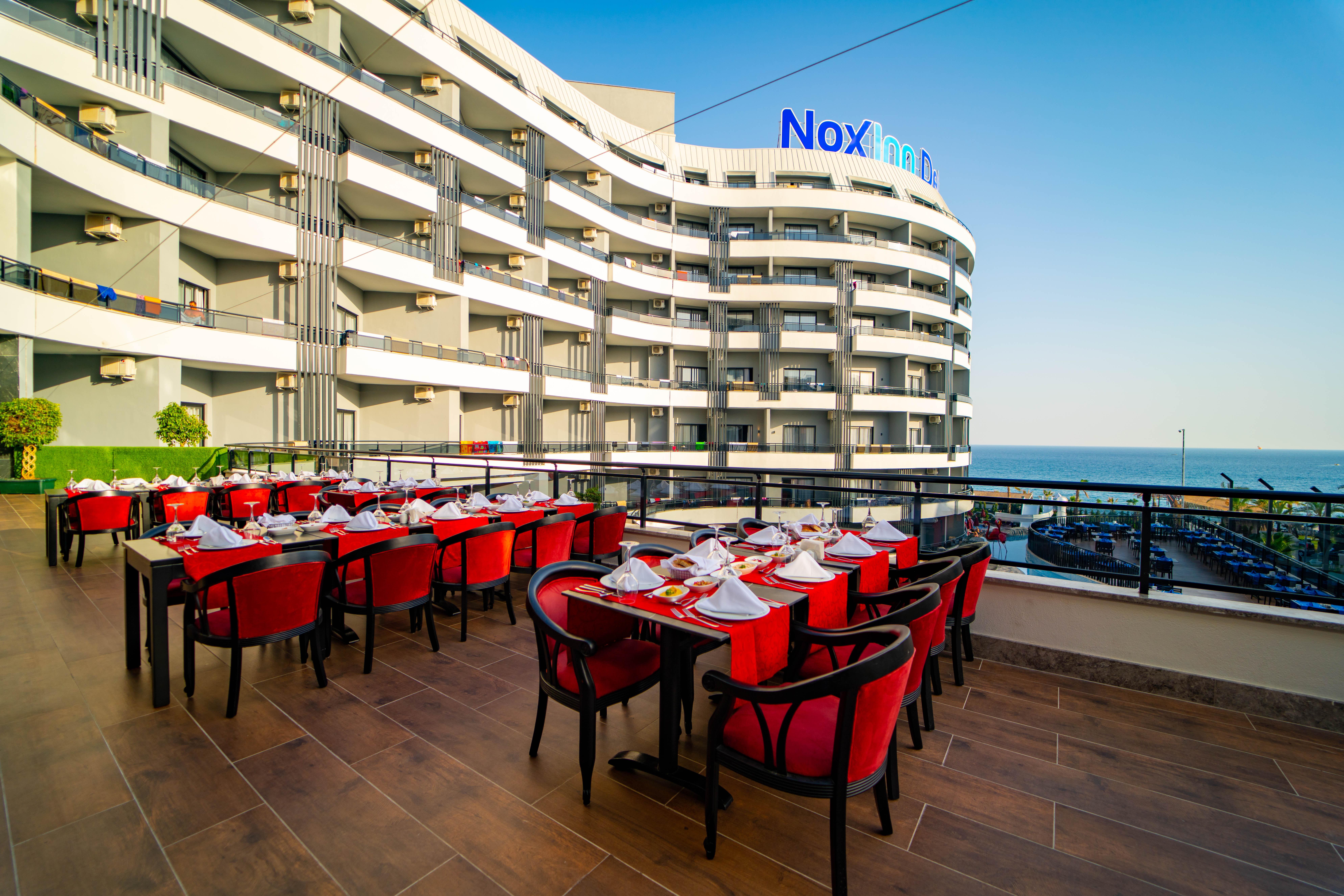 Noxinn Deluxe Hotel Konaklı エクステリア 写真