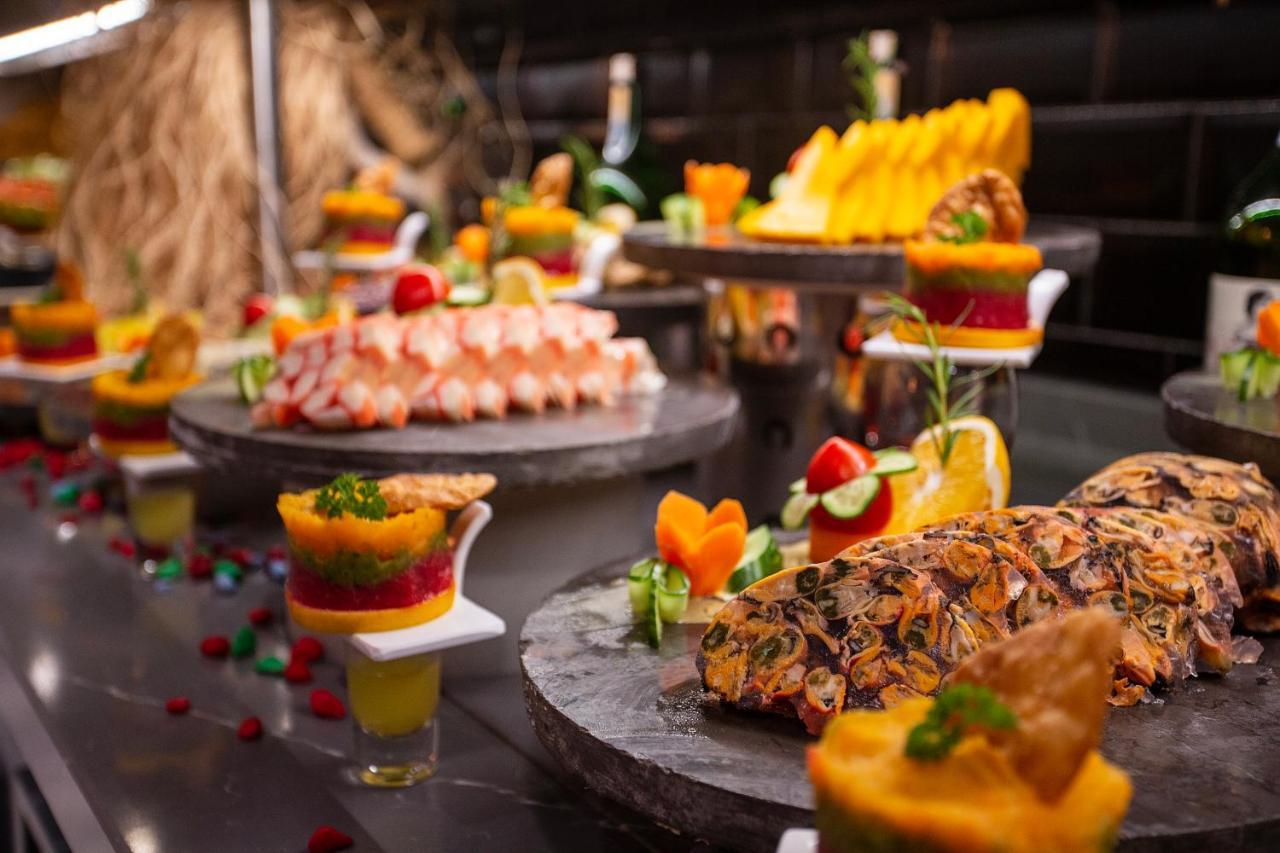 Noxinn Deluxe Hotel Konaklı エクステリア 写真